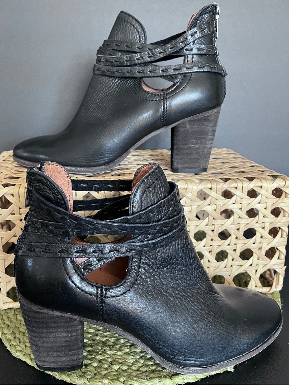 🖤 👢FRYE Naomi Pickstitch Shootie – Black Leather – Women’s 7.5